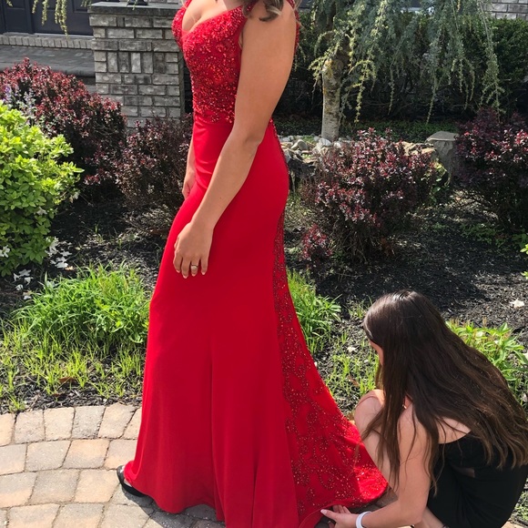 Prom dress! - Picture 3 of 4